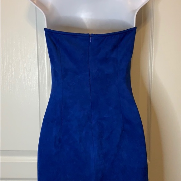 Faux suede strapless mini-dress - Picture 4 of 5